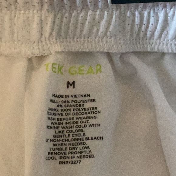 Brand new TEK GEAR basketball shorts - Picture 4 of 4